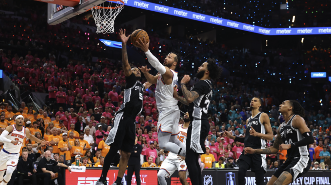 New York Knicks – San Antonio Spurs 105-95: Knicks conduc în finala NBA 2026